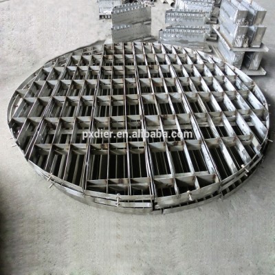 Column internal packing support for mass transfer